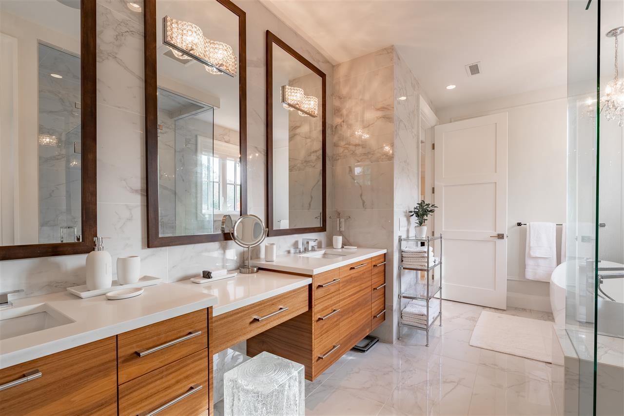 1376 W 26th Avenue, Vancouver 25