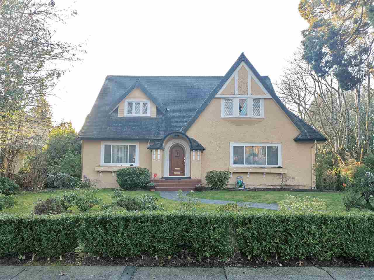 5915 ANGUS DRIVE