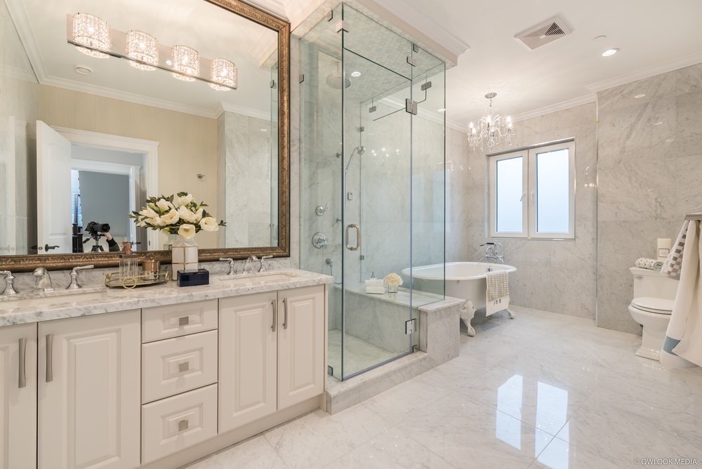 3885 W Broadway, Vancouver West 25