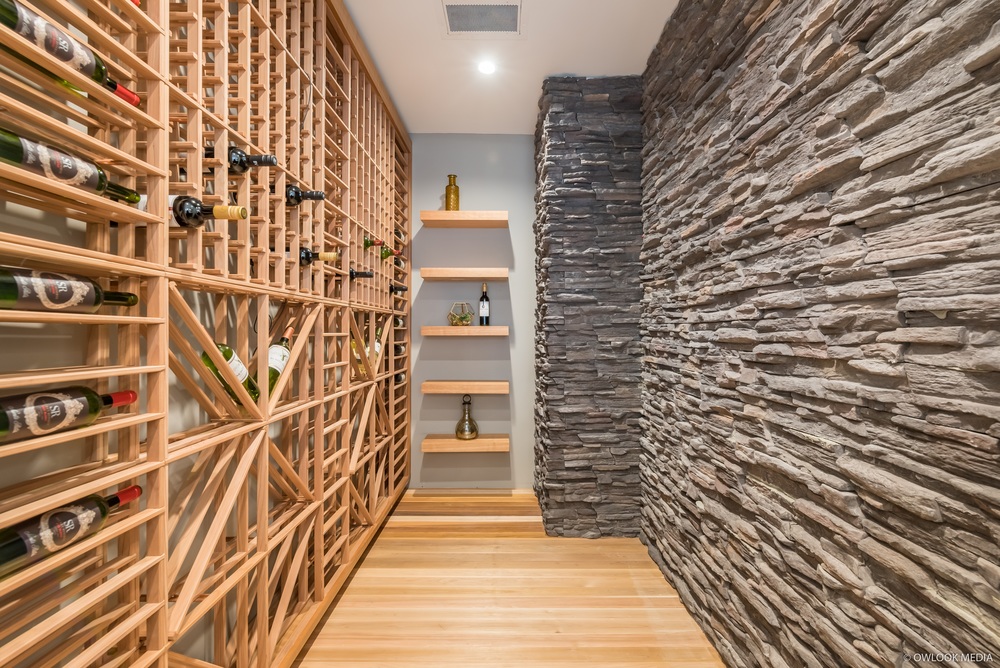 3885 W Broadway, Vancouver West 26