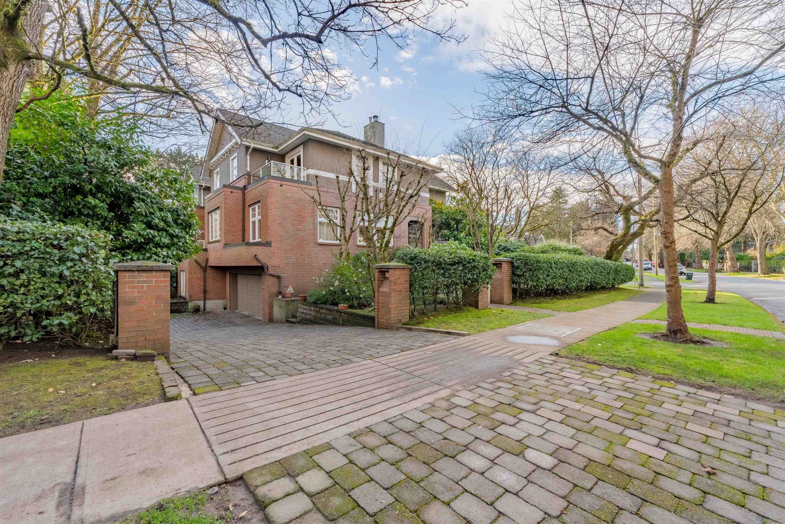 1398 MATTHEWS AVENUE, VANCOUVER