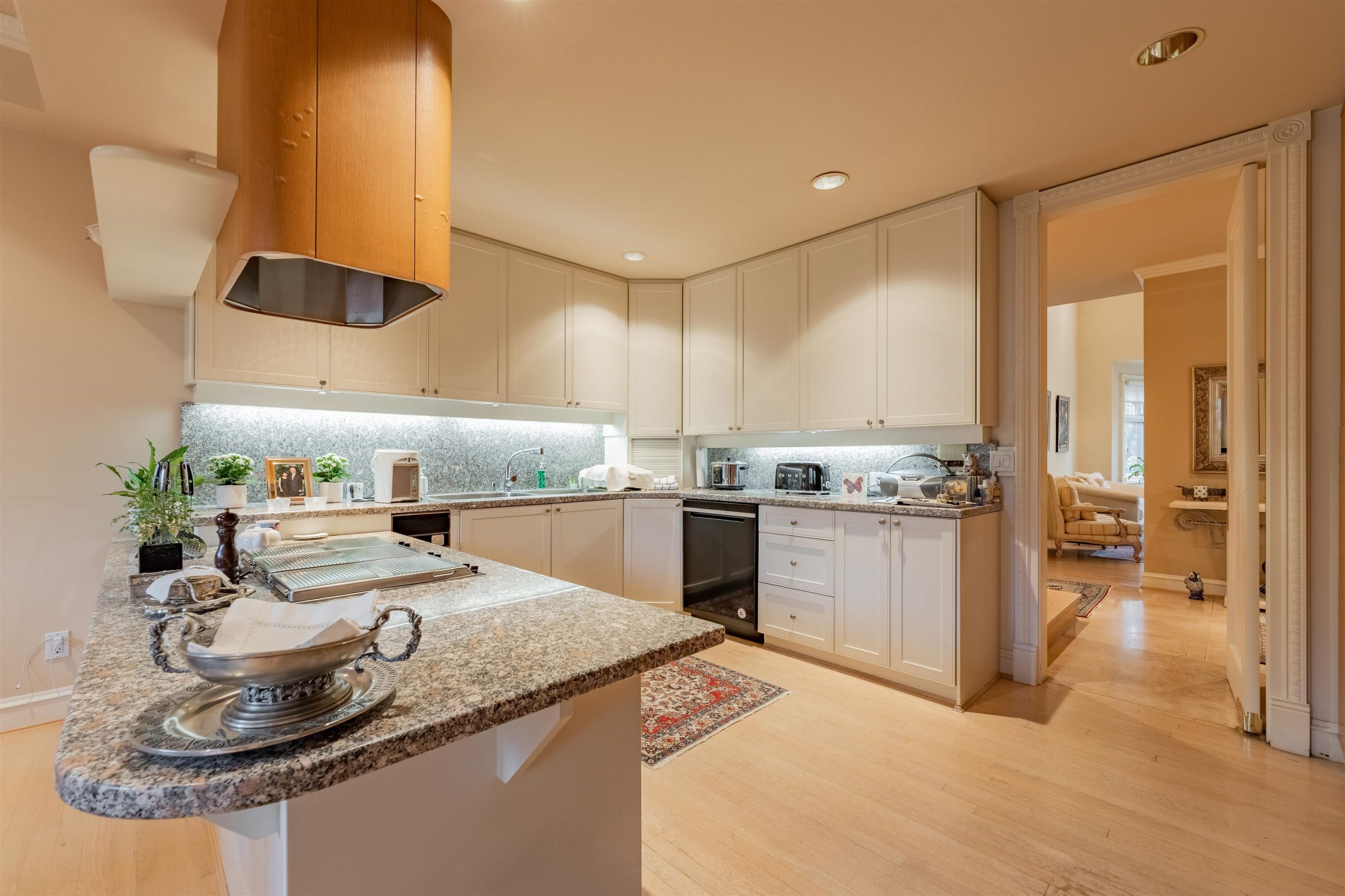 1398 MATTHEWS AVENUE, VANCOUVER 22