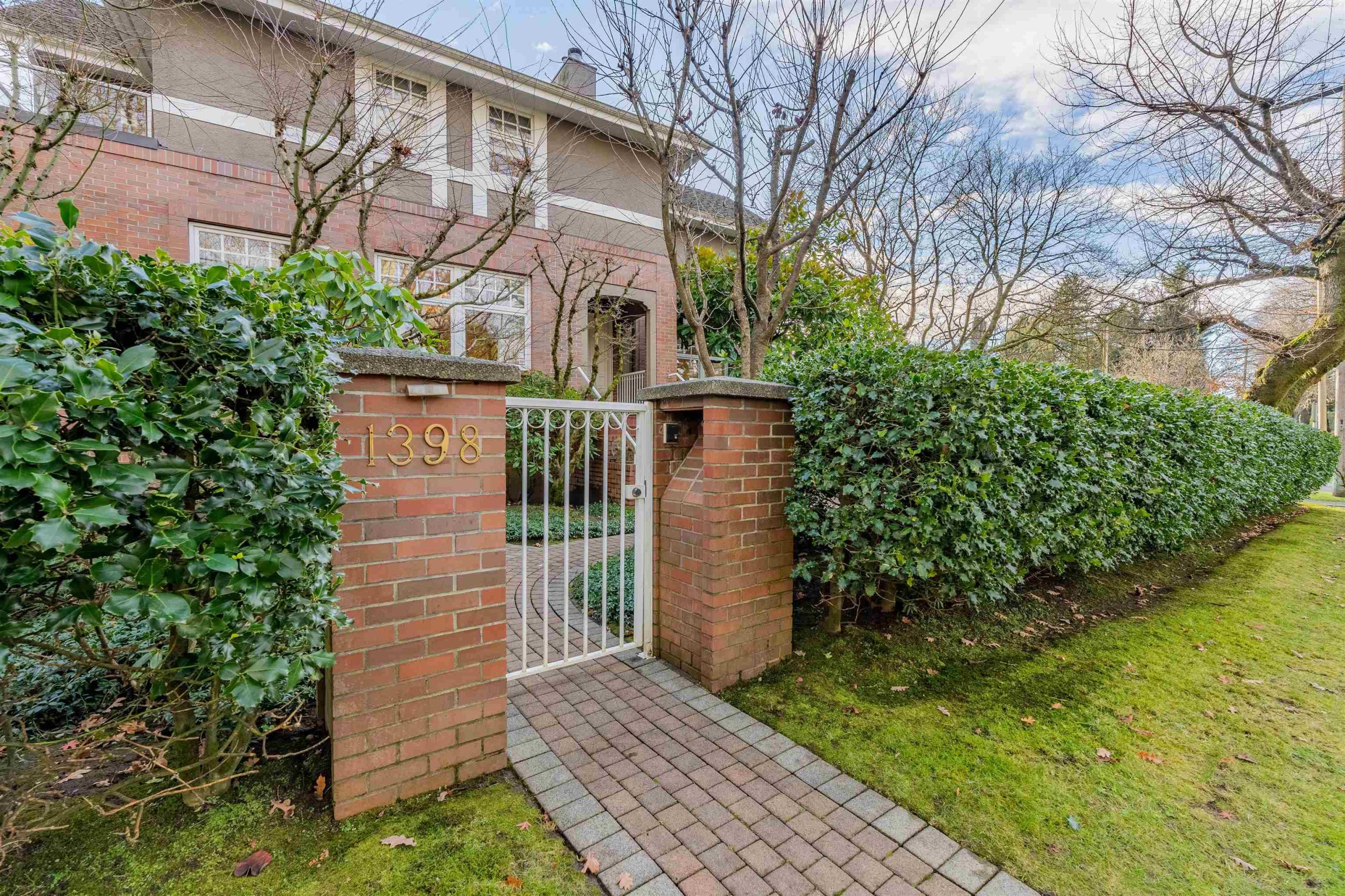 1398 MATTHEWS AVENUE, VANCOUVER 6