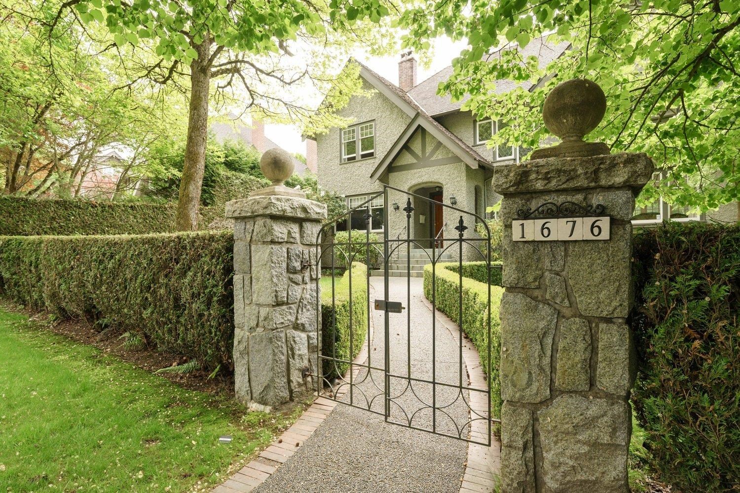1676 W 28TH AVENUE, VANCOUVER