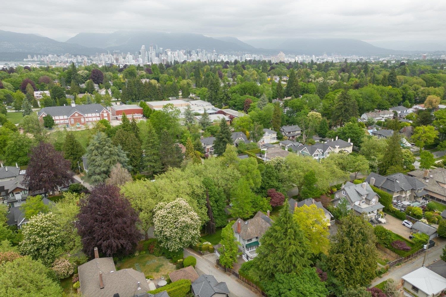 1676 W 28TH AVENUE, VANCOUVER 9