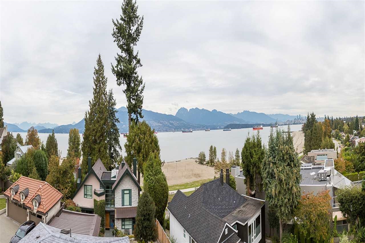 4639 SIMPSON AVENUE, VANCOUVER 2