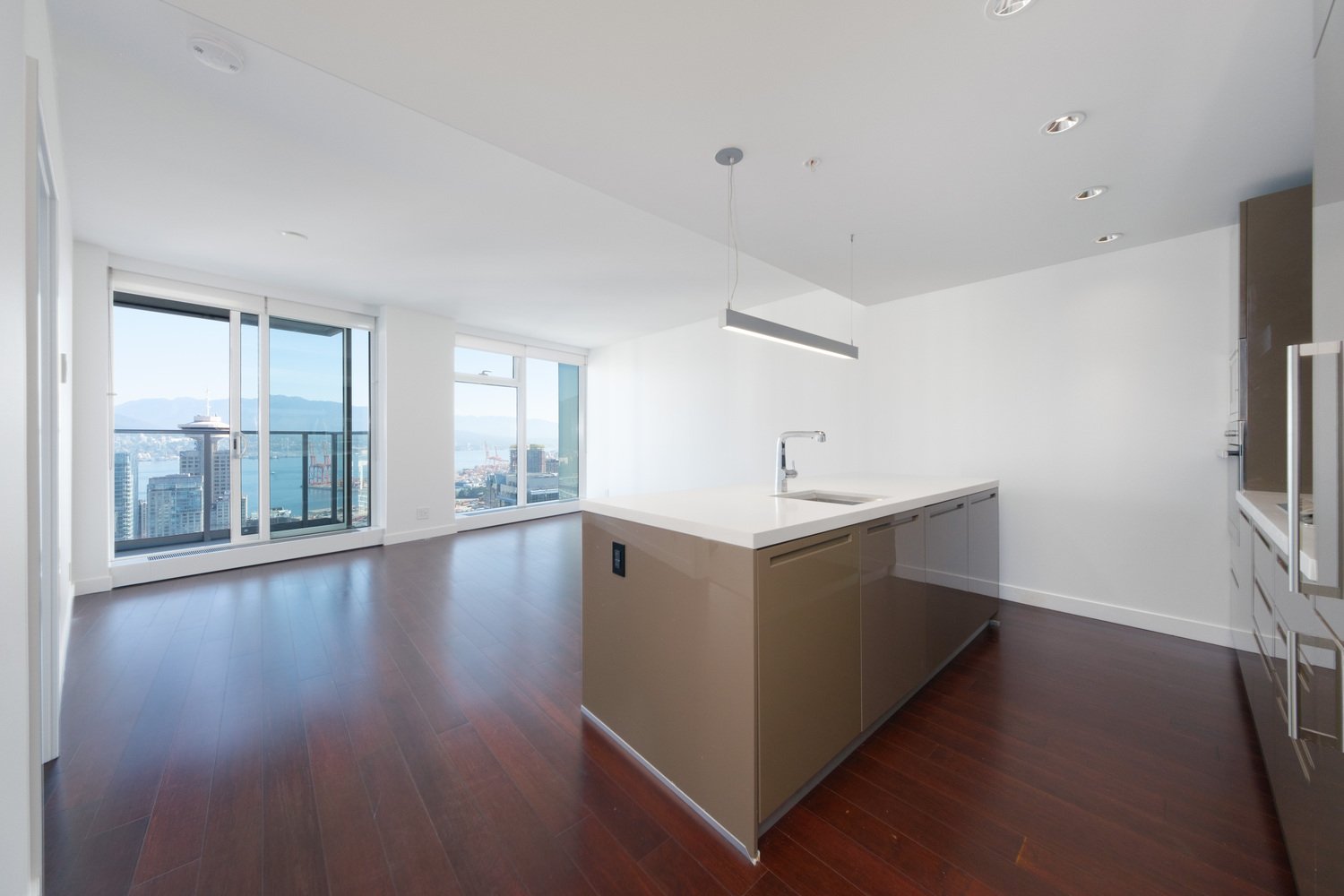 4506 777 Richards Street, Vancouver, V6B 0M6 6
