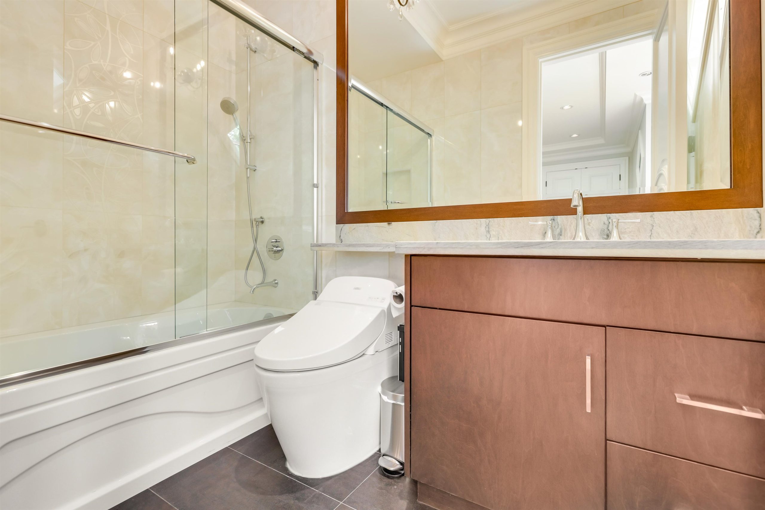 1335 W 26TH AVENUE, Vancouver 21