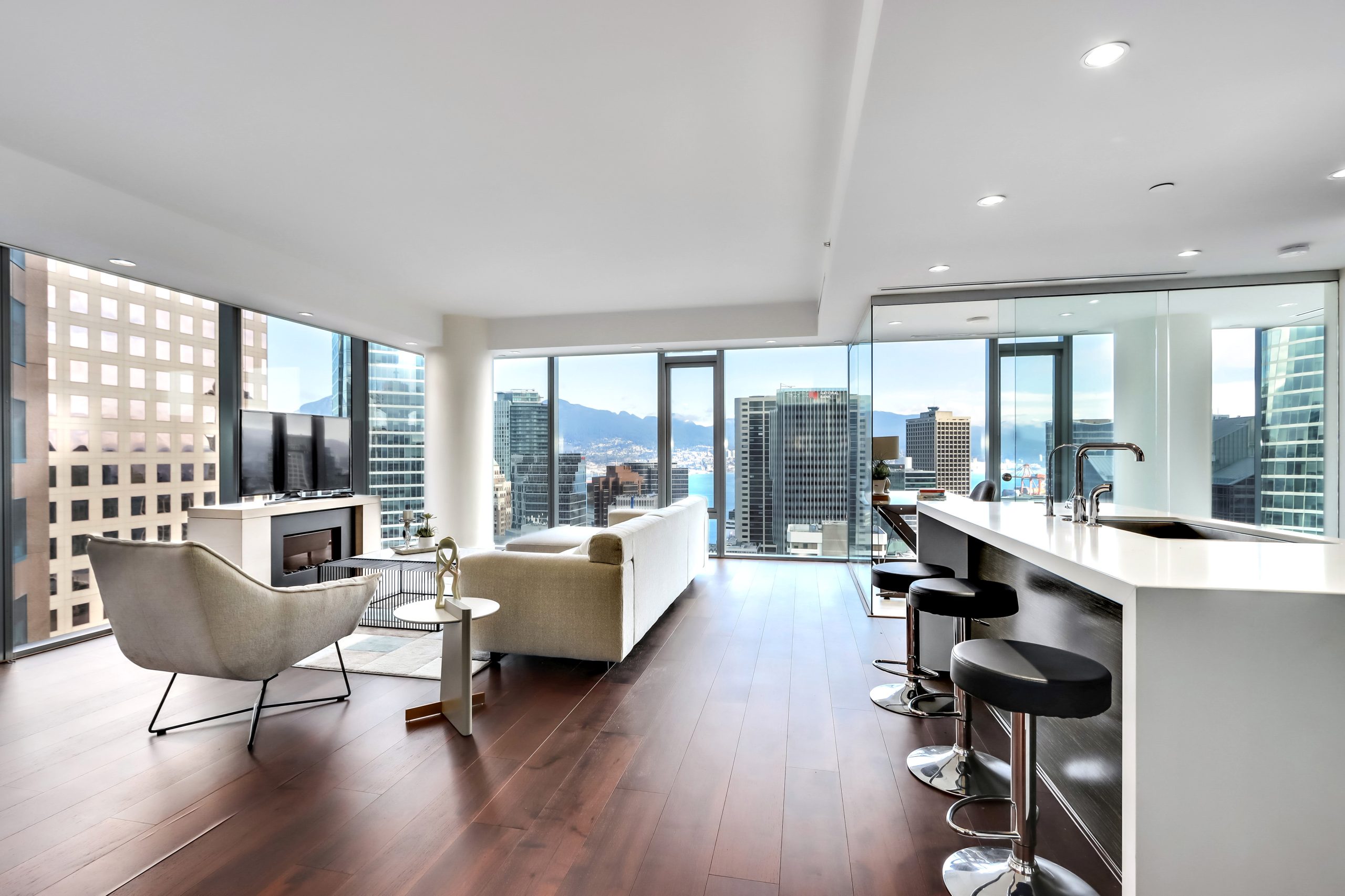 2502 667 Howe Street, Vancouver 2