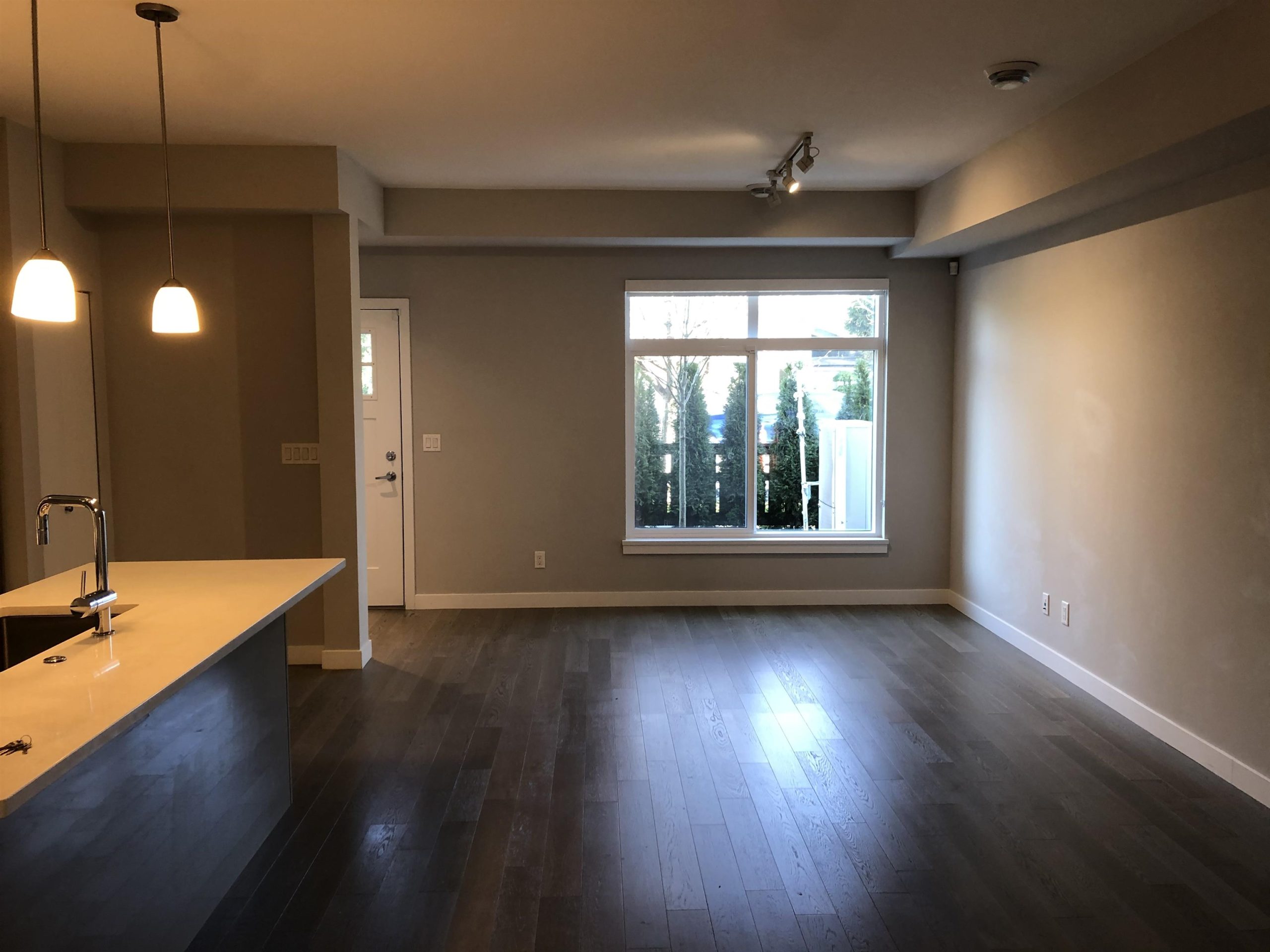 15 7180 LECHOW STREET, Richmond 3