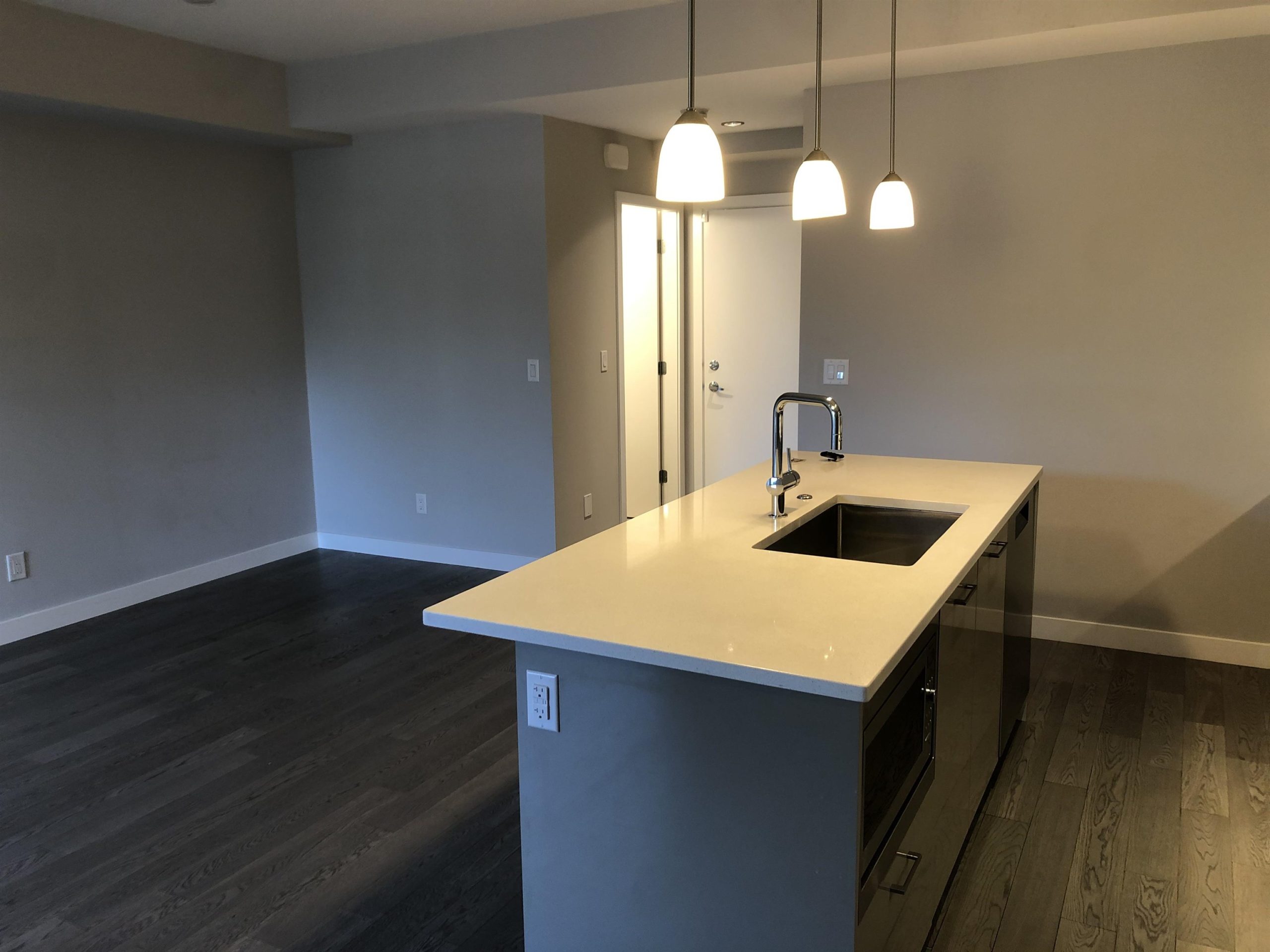 15 7180 LECHOW STREET, Richmond 4