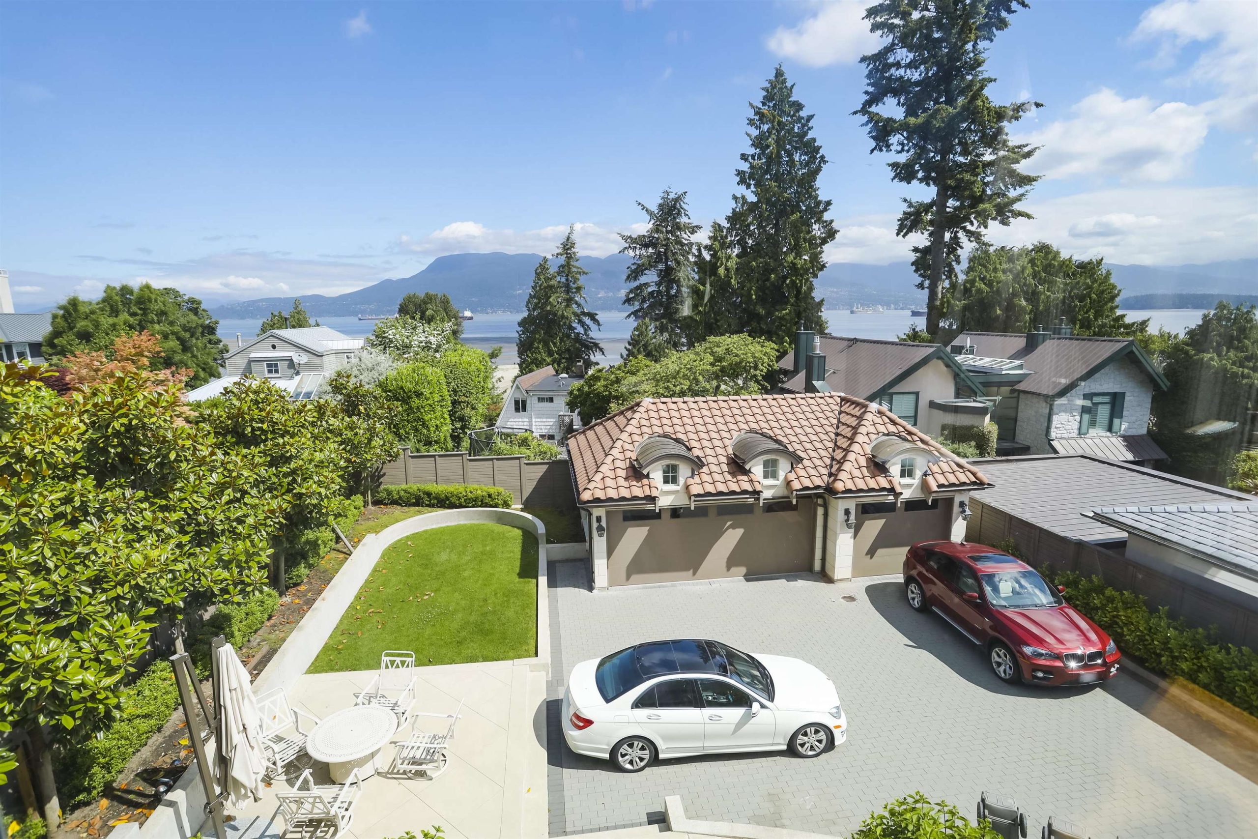 4651 Simpson Avenue, Vancouver 24