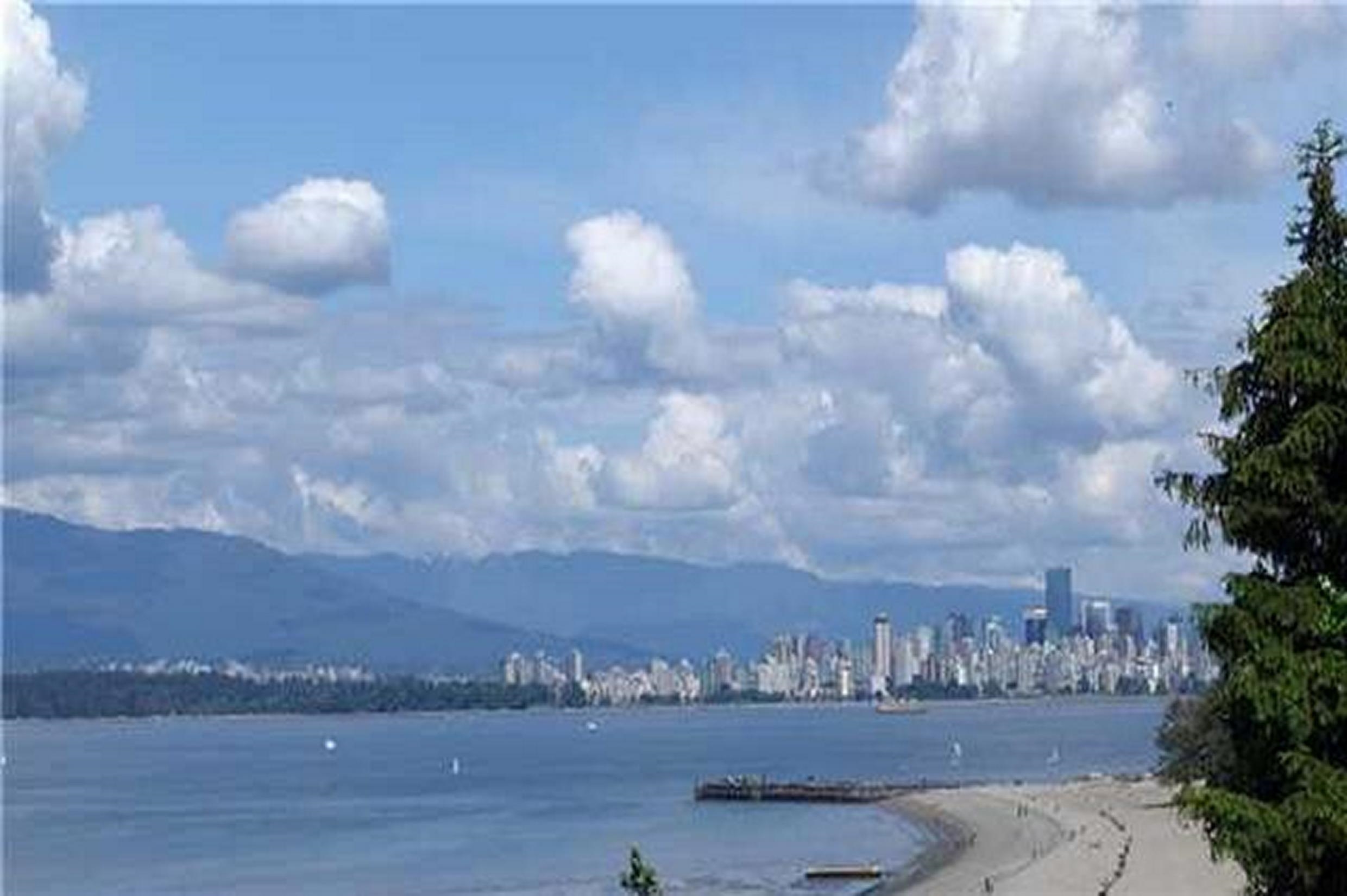 4651 Simpson Avenue, Vancouver 28