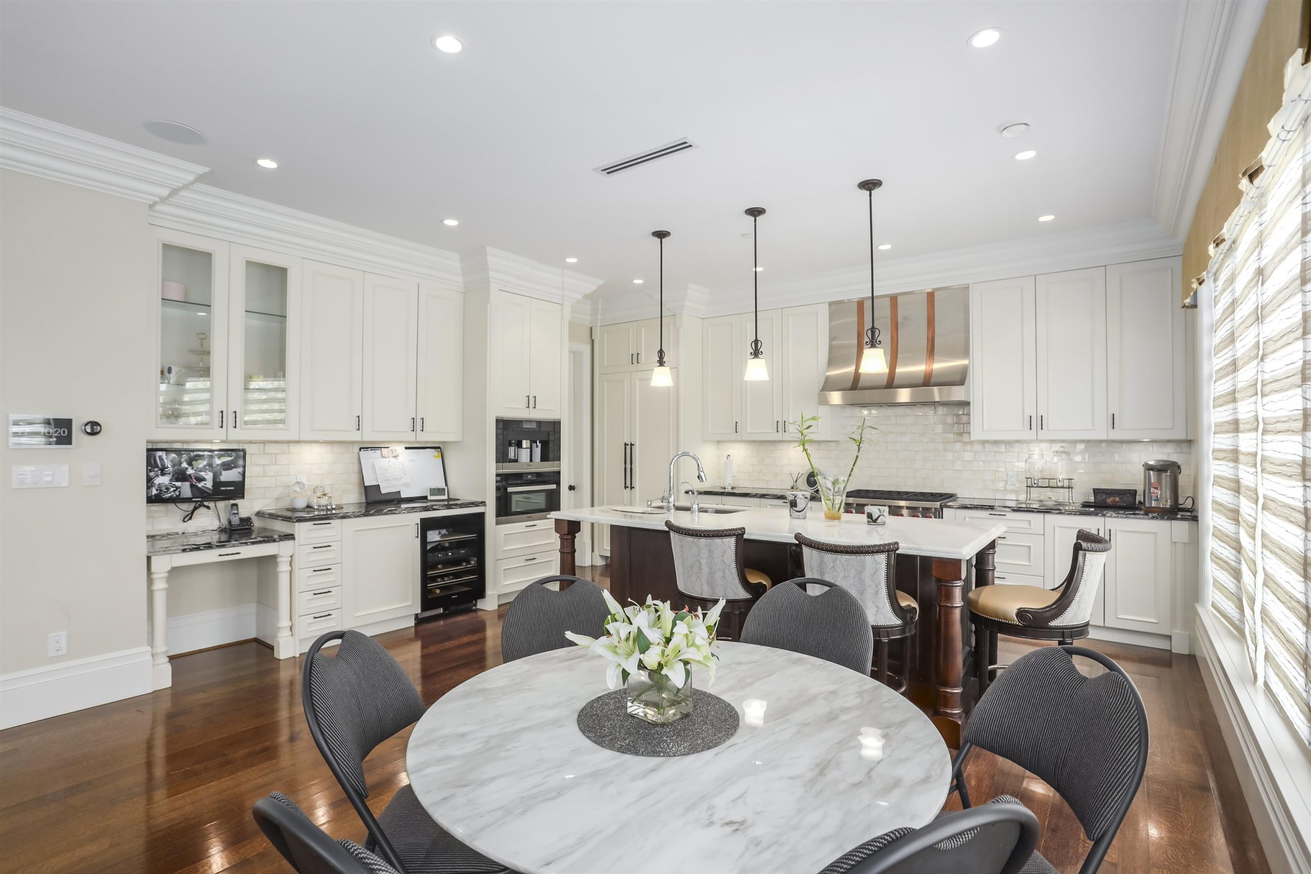 4651 Simpson Avenue, Vancouver 8