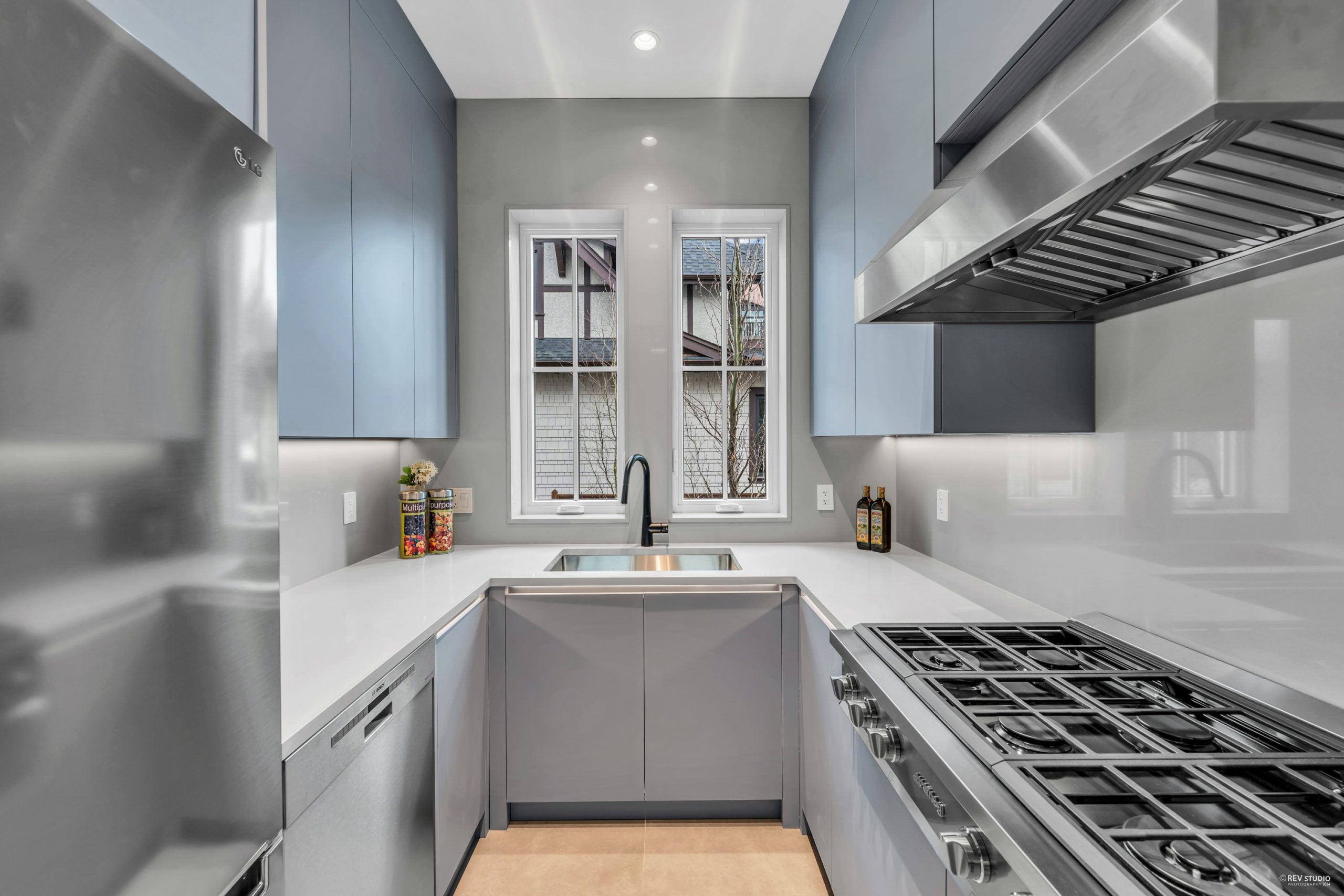 3852 W 50TH AVENUE, VANCOUVER 14
