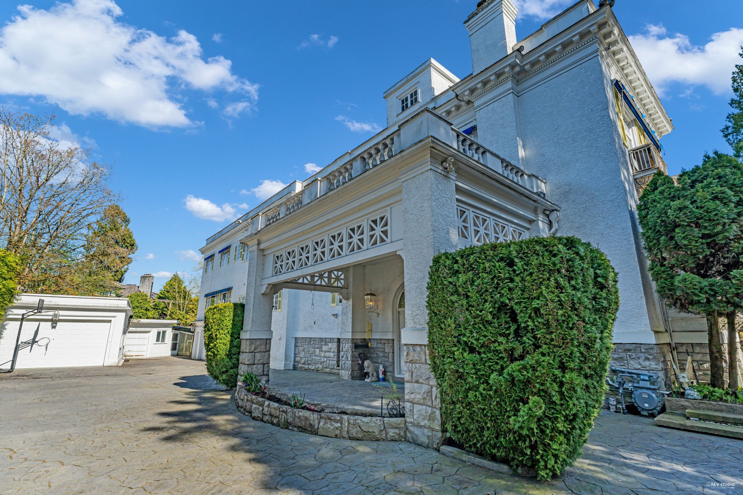 3380 THE CRESCENT, VANCOUVER 17