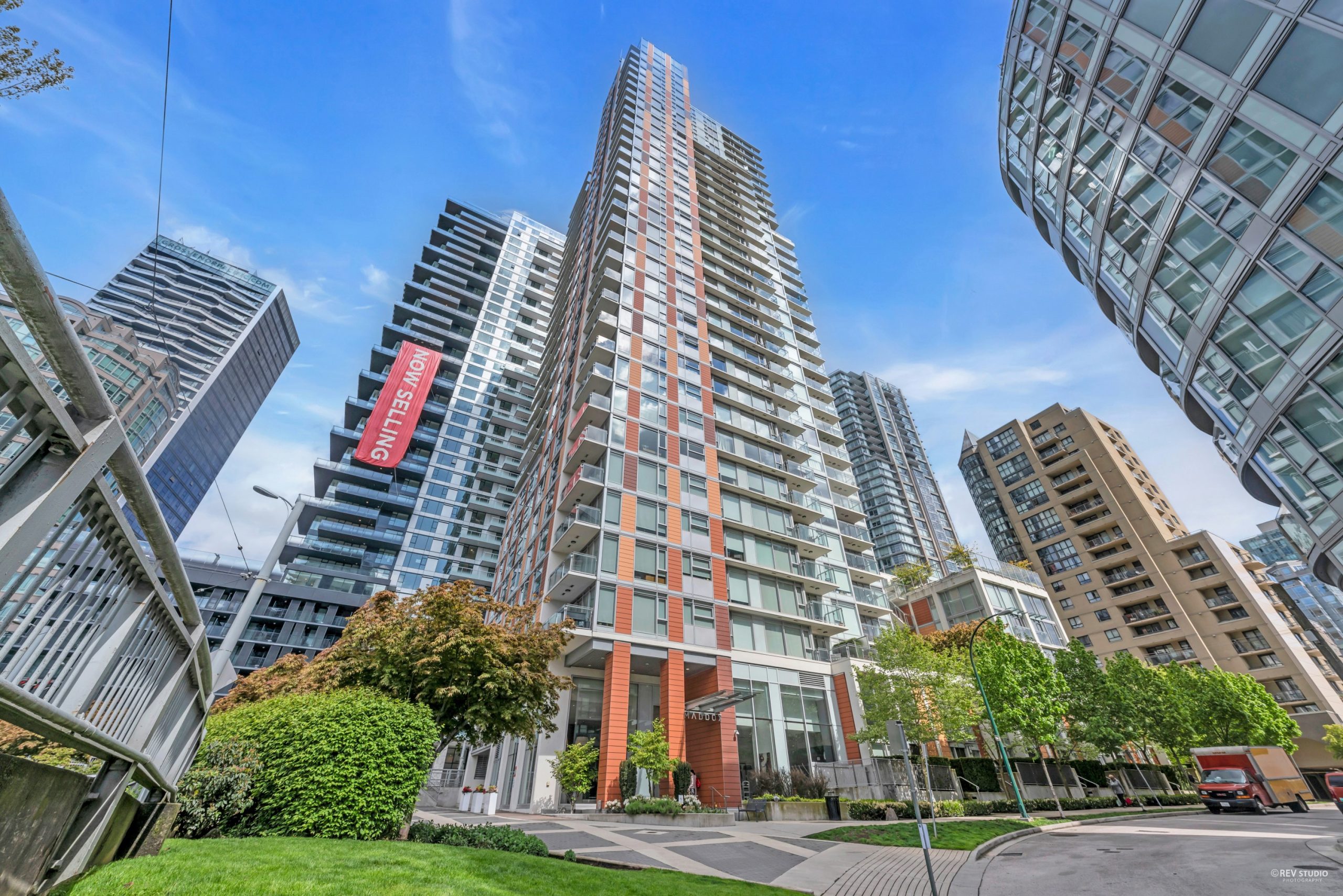 3005 1351 CONTINENTAL STREET 2
