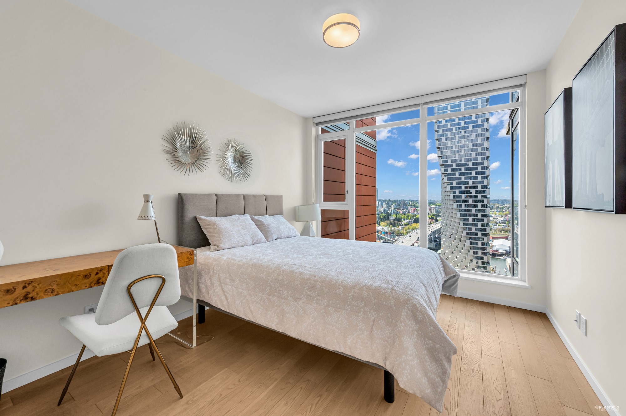 3005 1351 CONTINENTAL STREET 11