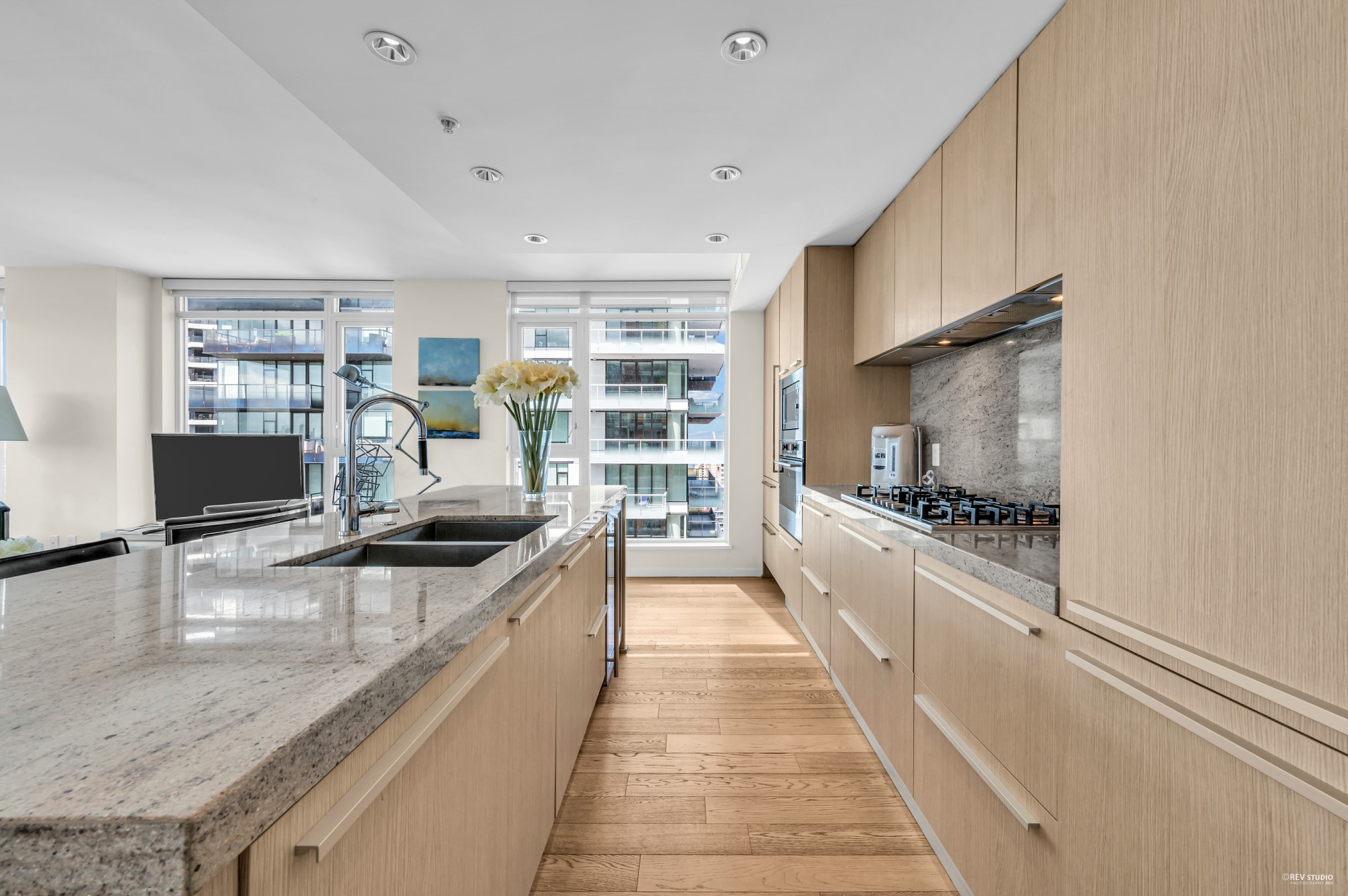 3005 1351 CONTINENTAL STREET 10